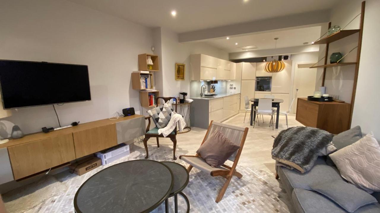 Stunning 3-bed House In Westminster Hébergement de vacances *