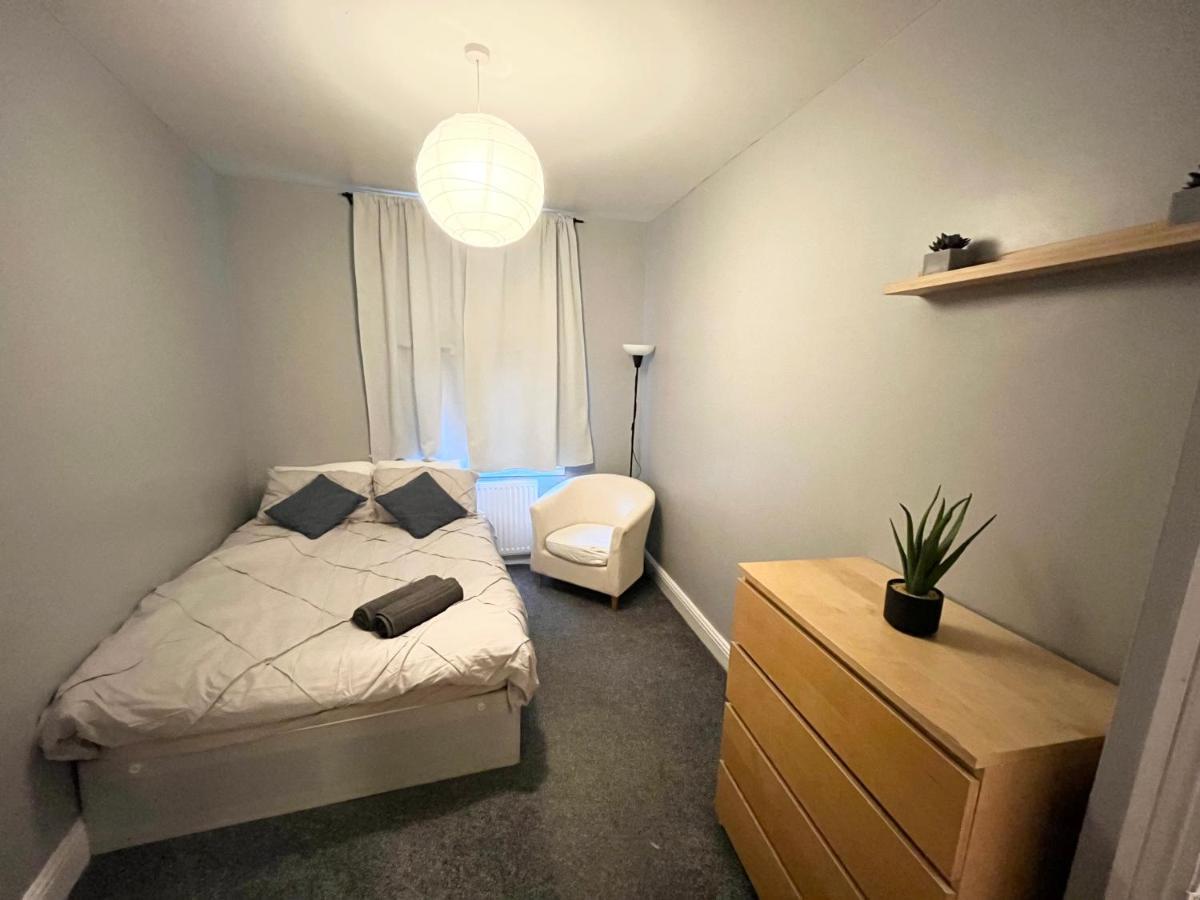 3 Bed On Balham High Road Apartamento *
