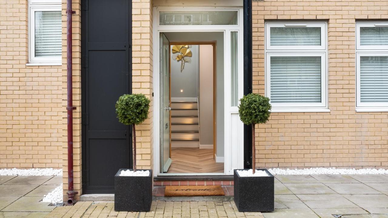 London's Modern Nuance - Battersea * Londres