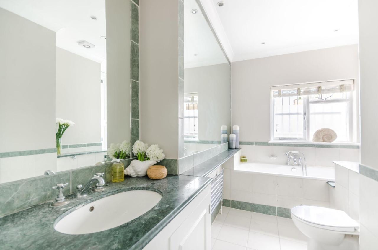 Joivy Elegant 2-bed, 2 Bath Flat With Private Terrace In South Kensington, Close To Tube Appartement *