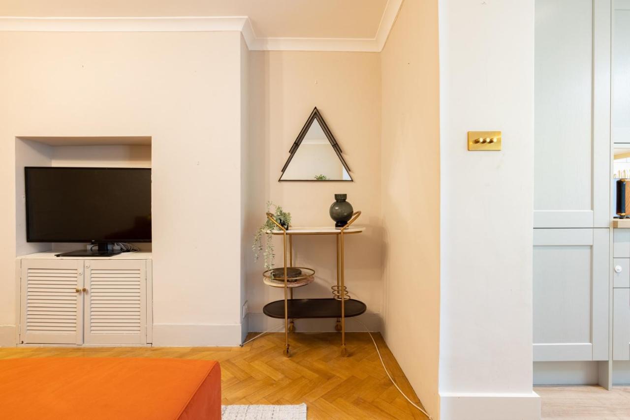 Apartment The Richmond Upon Thames Escape - Modern 2bdr Flat With Garden And Parking