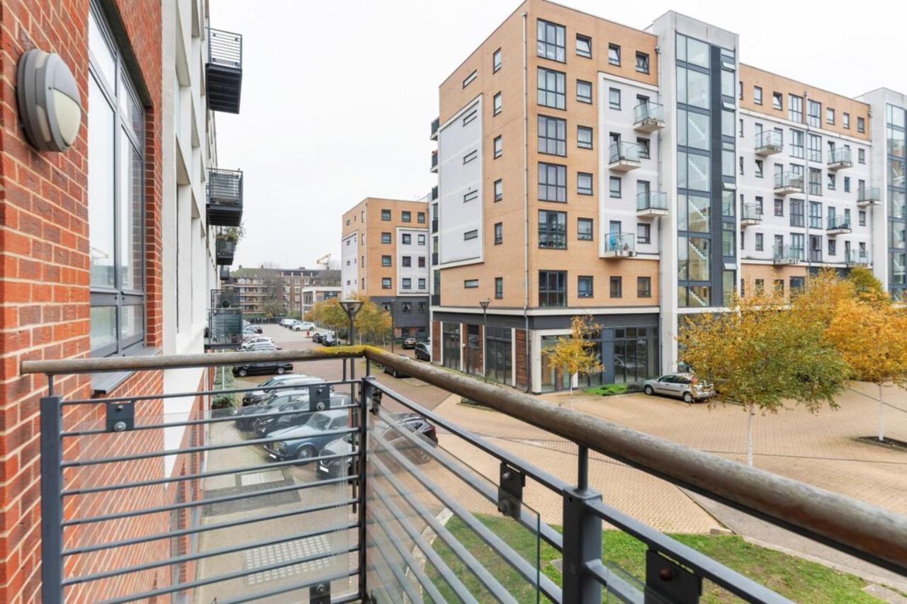 Beautiful 1 Bedroom In Shepherd's Bush Londres