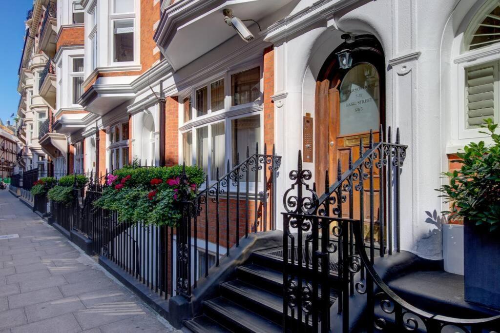 Stylish Knightsbridge Studio, Steps From Harrods. Appartement *