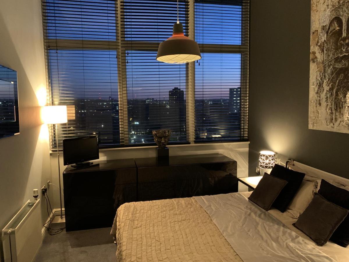 Burgess Park Penthouse * London