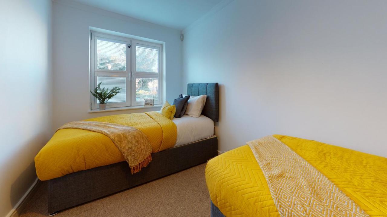 Docklands Riverside Superior 3 Bedroom Apartment By Delta Accomodation * Londres