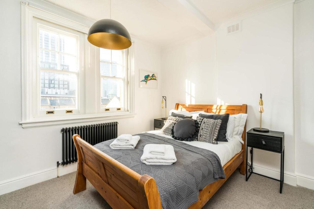 Appartement Stunning 3bd Riverside Flat Communal Roof Terrace Londen