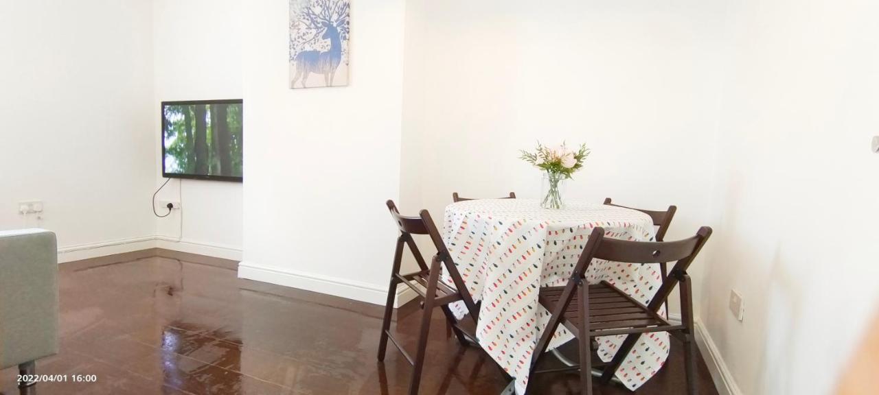 Apartment Acacia Flat 189 In Wembley London