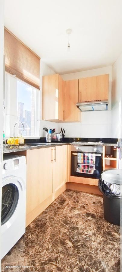 Acacia Flat 189 In Wembley Apartment *