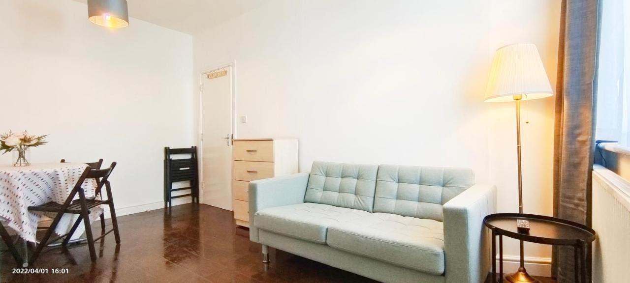 Acacia Flat 189 In Wembley Apartment London