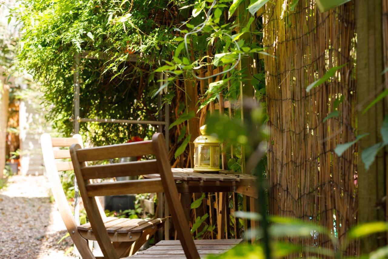 Colourful, 1-bedroom Victorian Flat With Garden Apartment