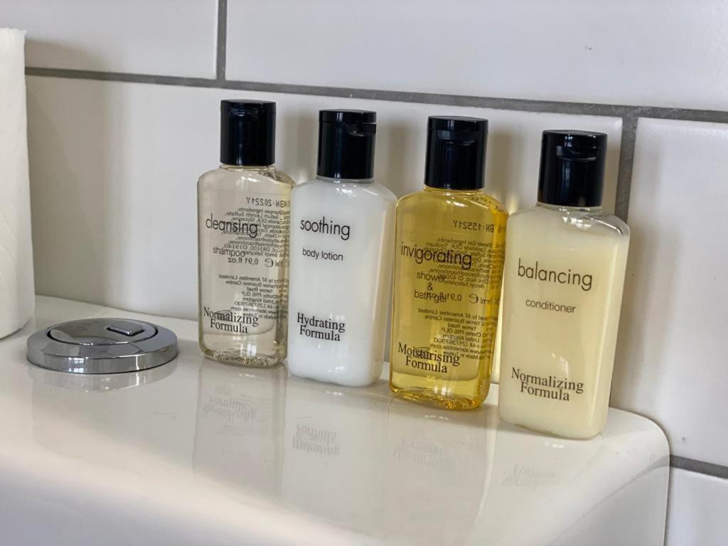 Spacious Modern Ensuite Bedroom Airport Hospedagem domiciliar Londres