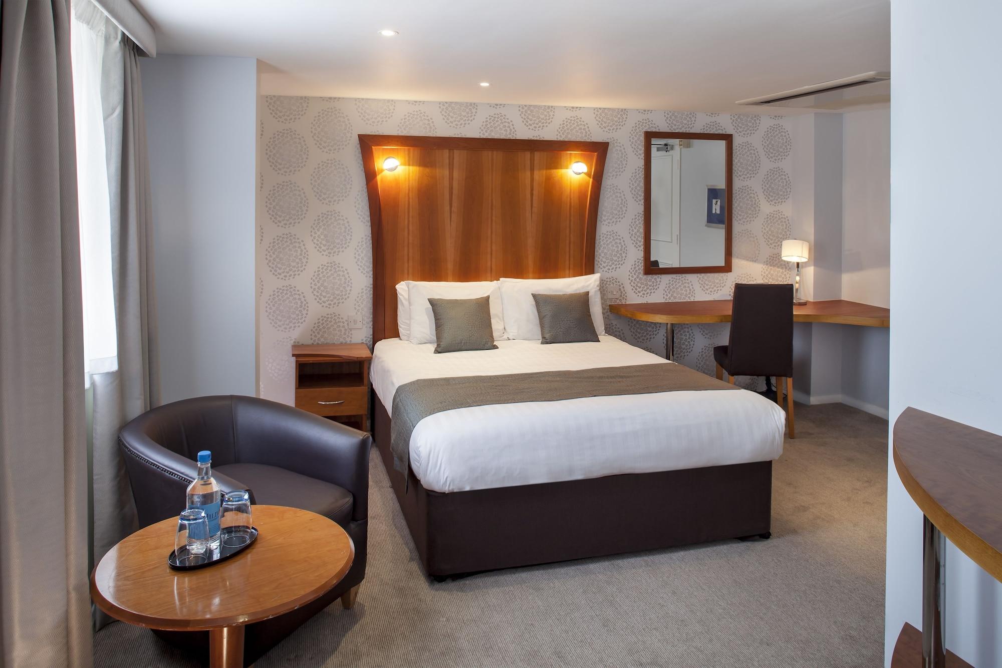 Corus Hyde Park 4*