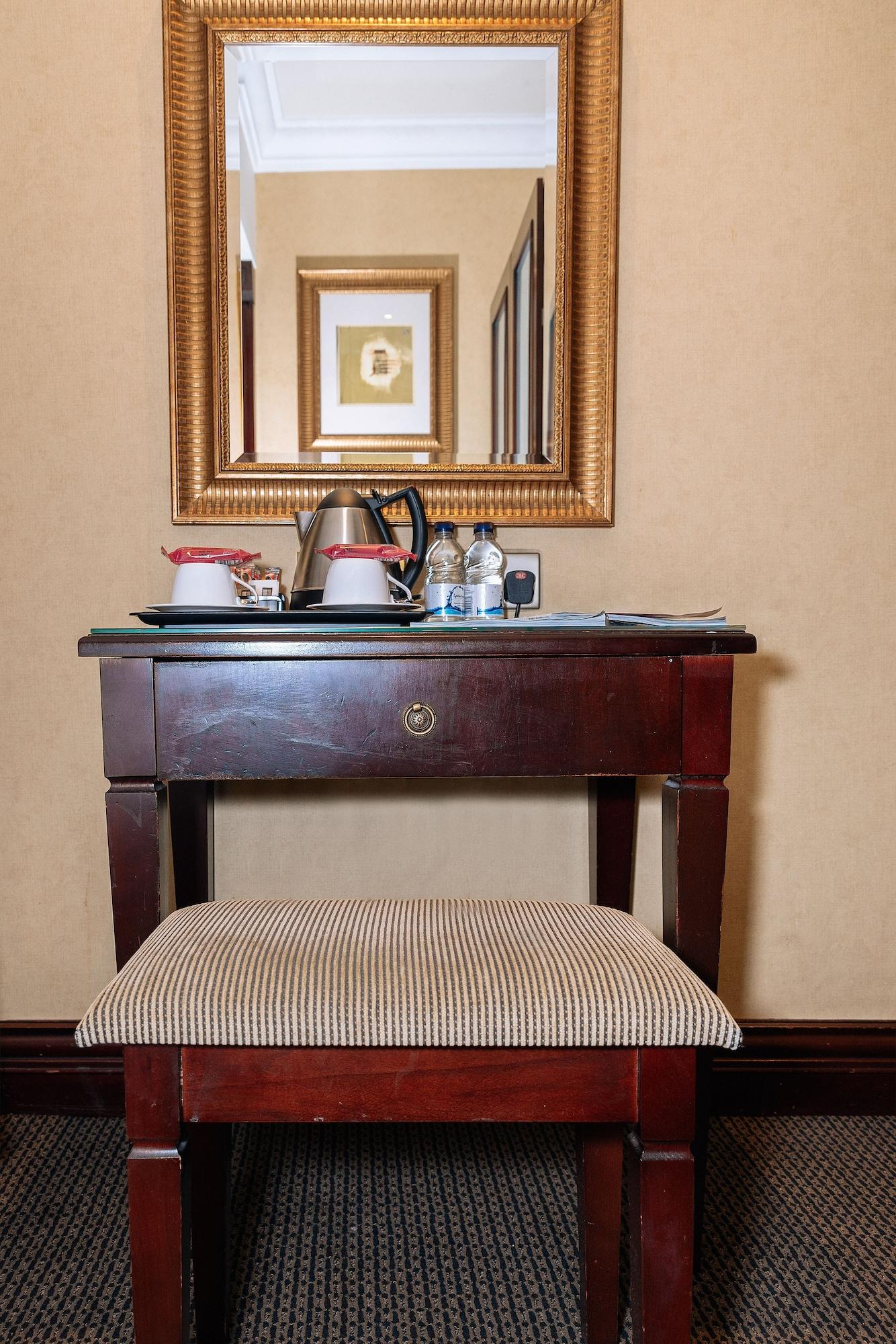 The Premier Notting Hill Hotel 4*