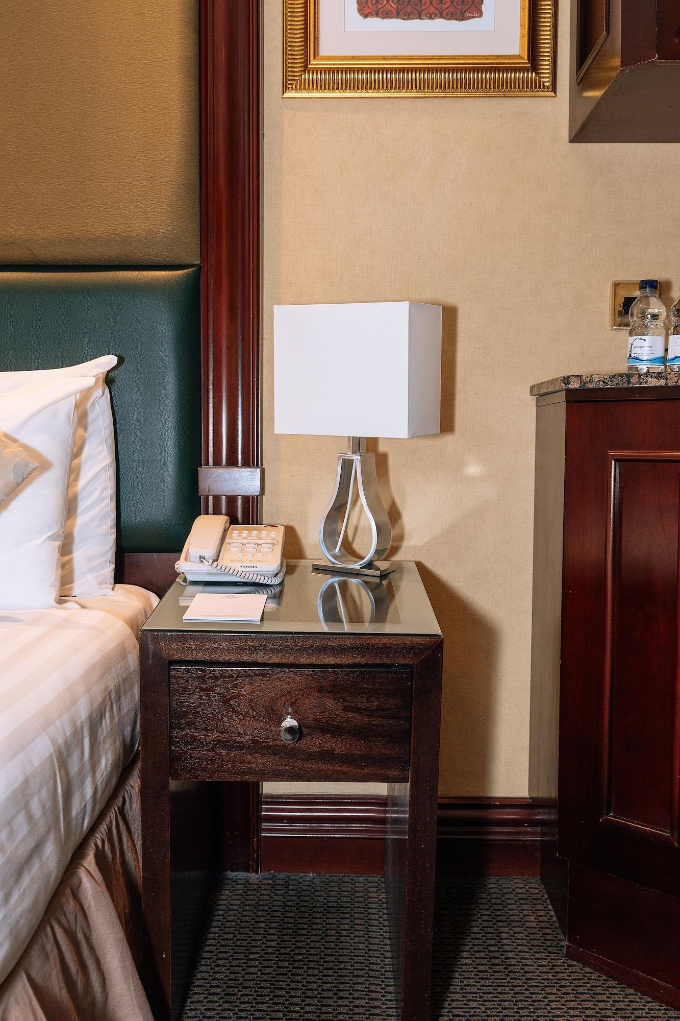 The Premier Notting Hill Hotel 4*