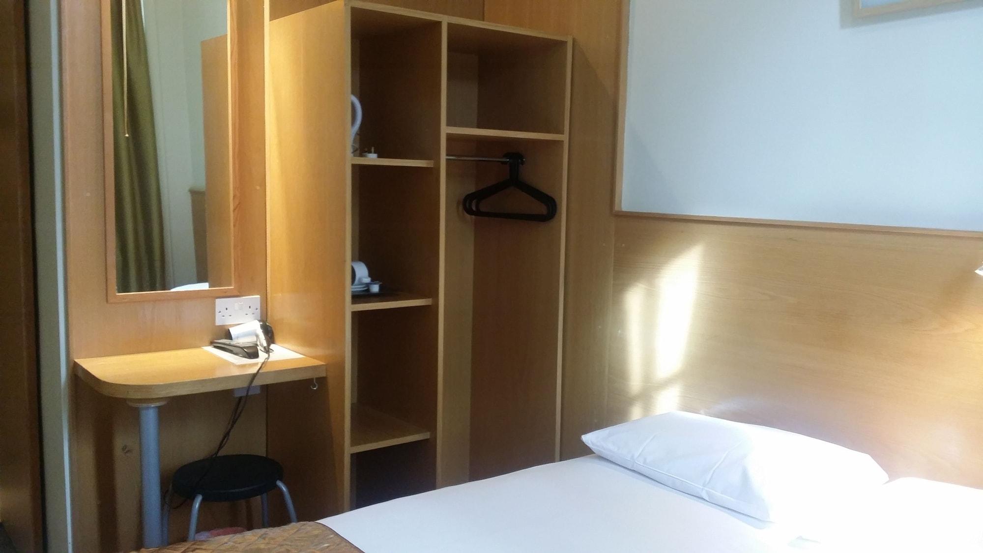 Hotel Arriva 2*