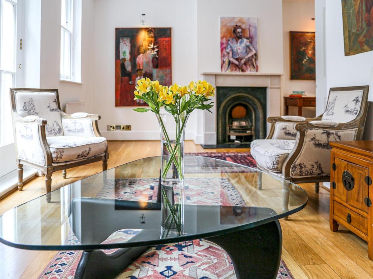 Hébergement de vacances Pass The Keys Stylish 3 Bedroom House In A Quiet Mews By Tube Londres