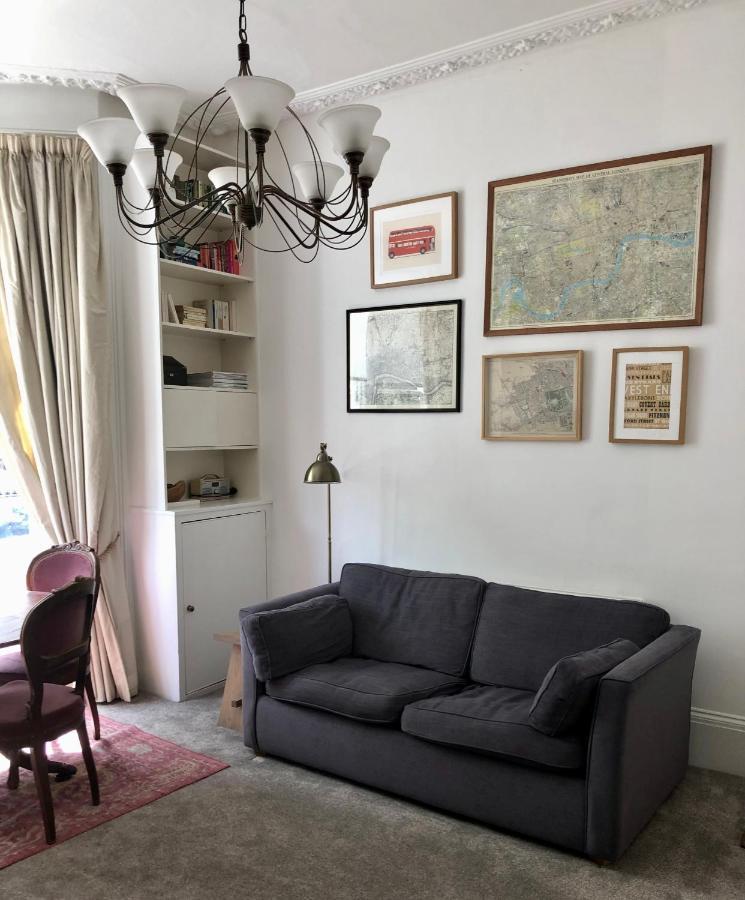 Olympia W14 Two-bedroom Appartement Londen