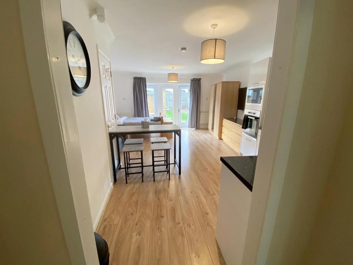 Excel With Parking Apartment *