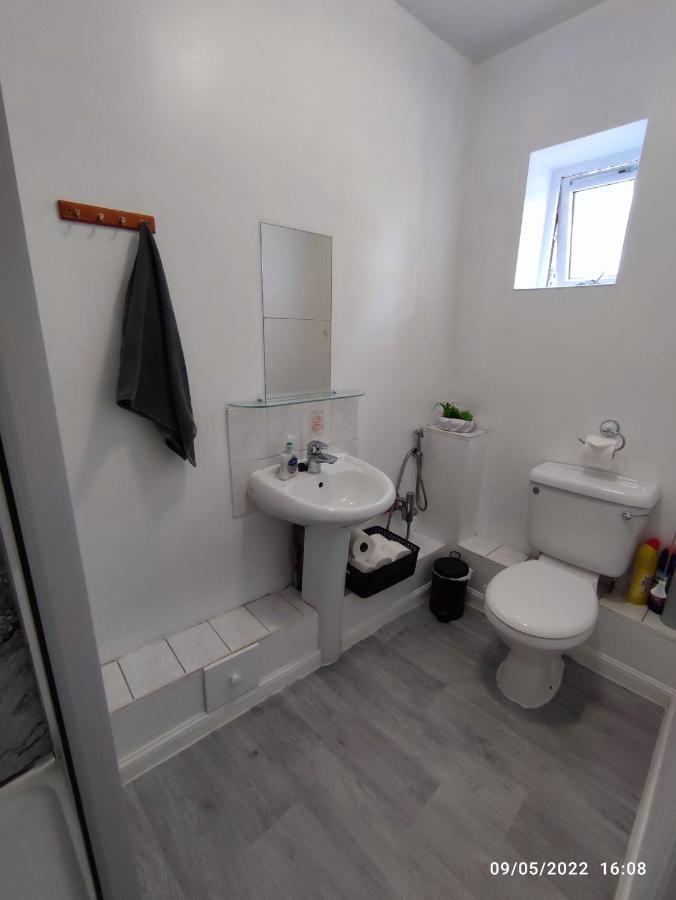 Excel With Parking * London