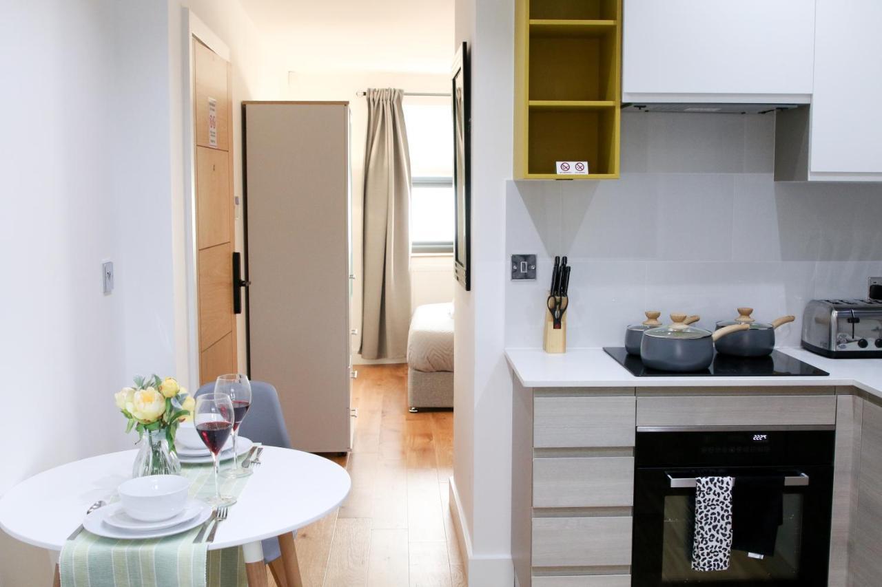 Deluxe And Modern In Sydenham Londen