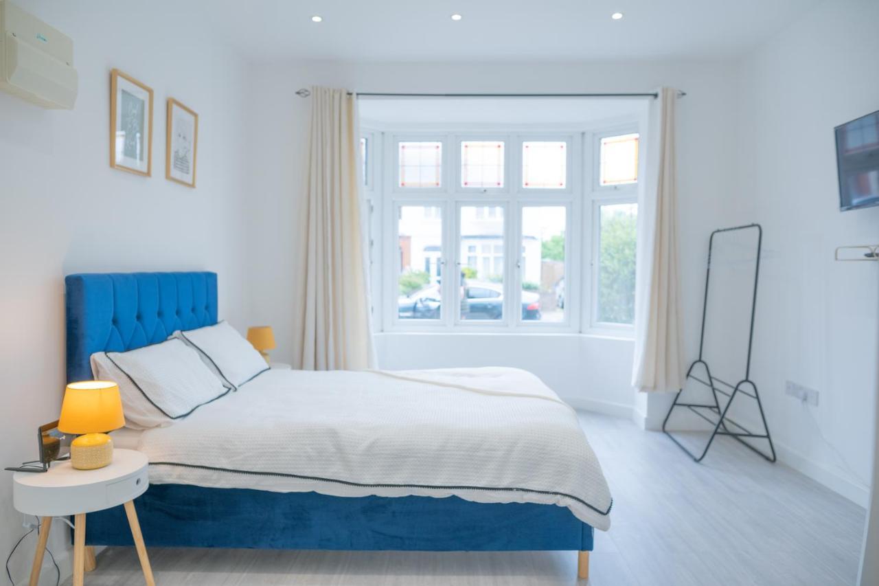 New One Bed Studio In The Lewisham Borough Free Parking! Apartment