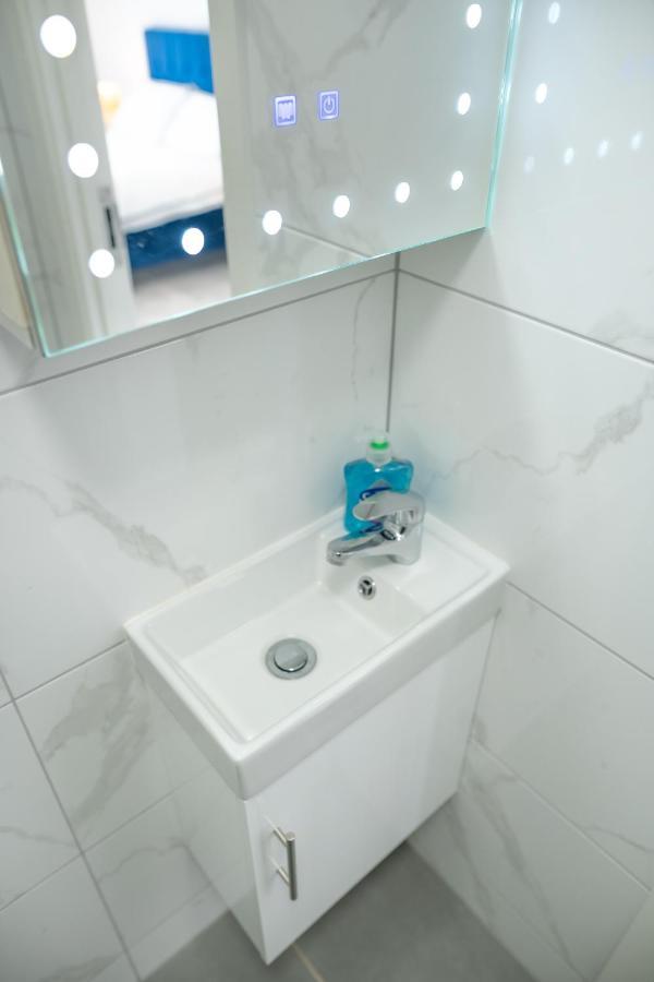 New One Bed Studio In The Lewisham Borough Free Parking! Apartment