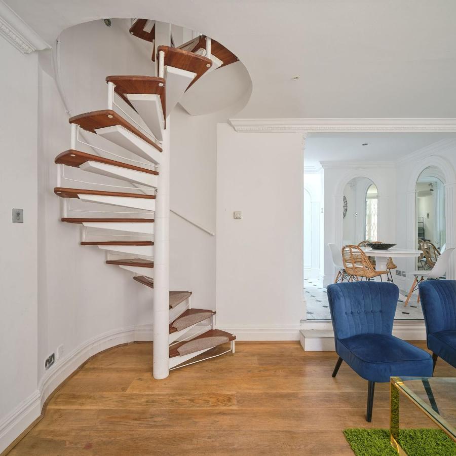 Stylish 3 Bedroom Town House Ferienhaus