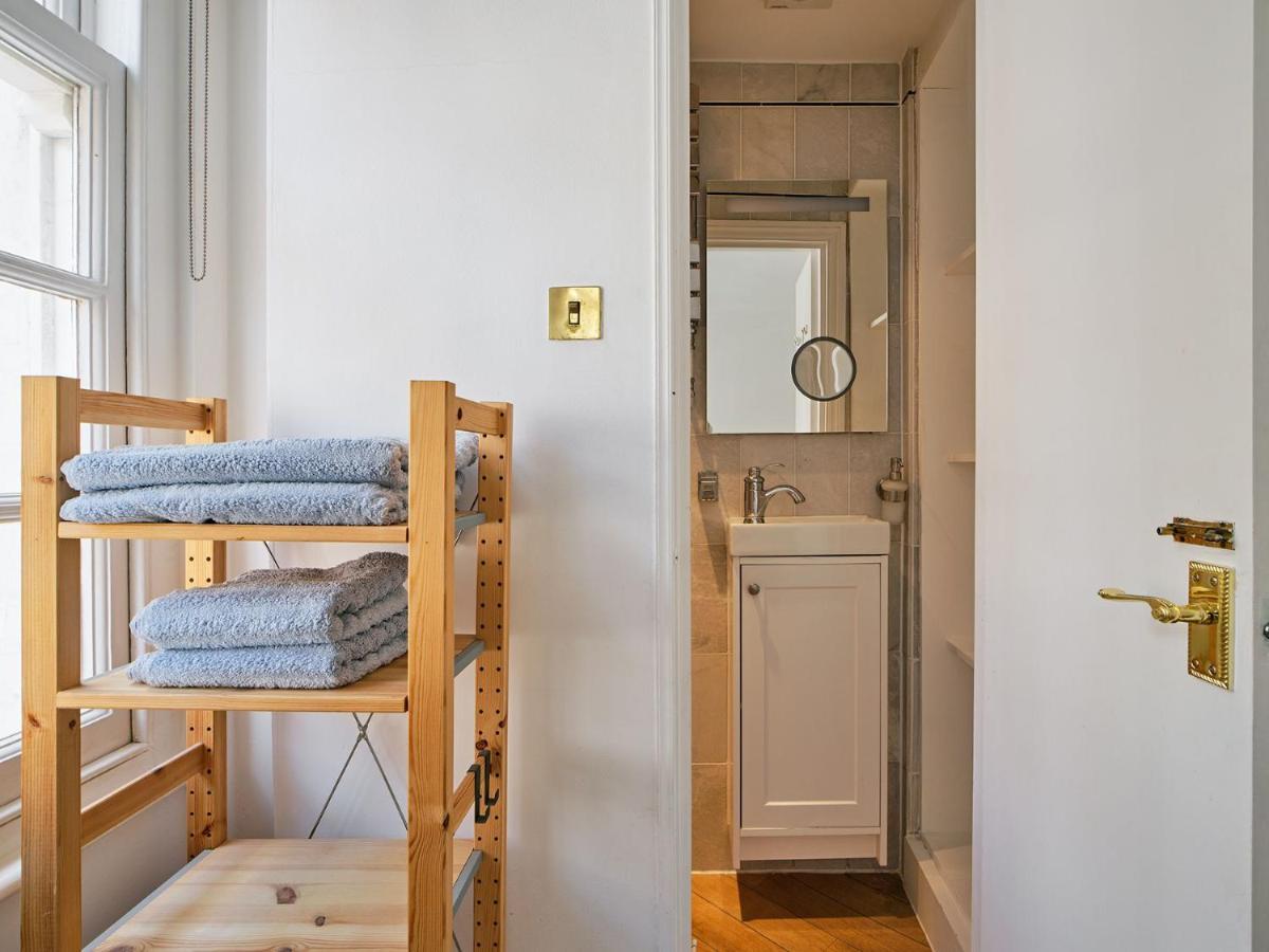 Stylish 3 Bedroom Town House Ferienhaus London