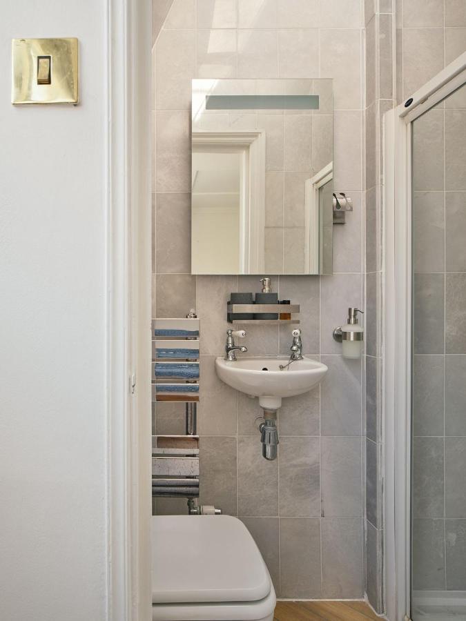 Stylish 3 Bedroom Town House Ferienhaus *