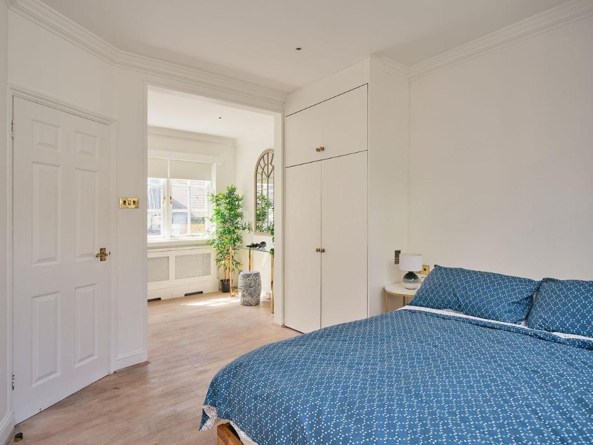 Ferienhaus Stylish 3 Bedroom Town House *