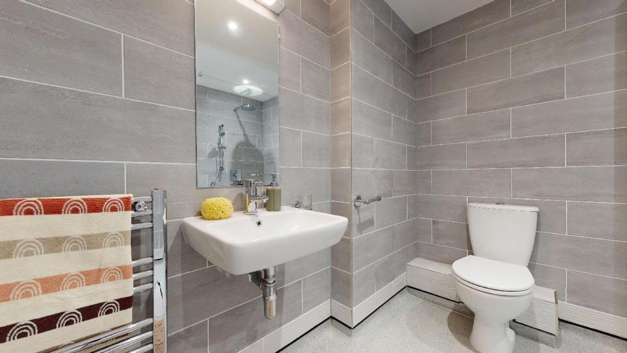 Minimalist At Westcombe House In Greenwich *