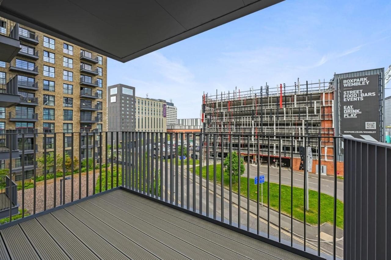 Modern And Chic At Ferrum Near Wembley Park Londres
