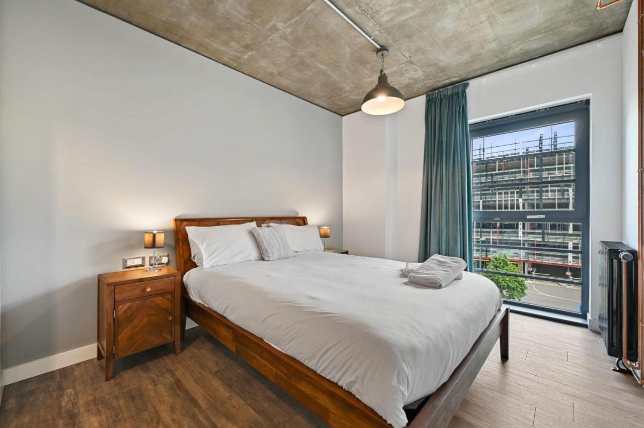 Modern And Chic At Ferrum Near Wembley Park Londres