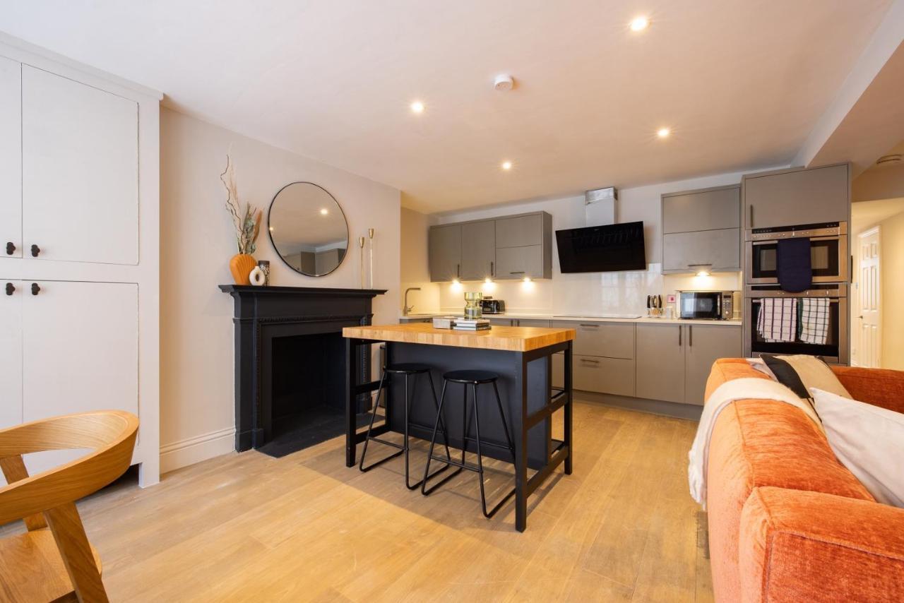 The Paddington Flat - Modern 2bdr With Patio Apartment London