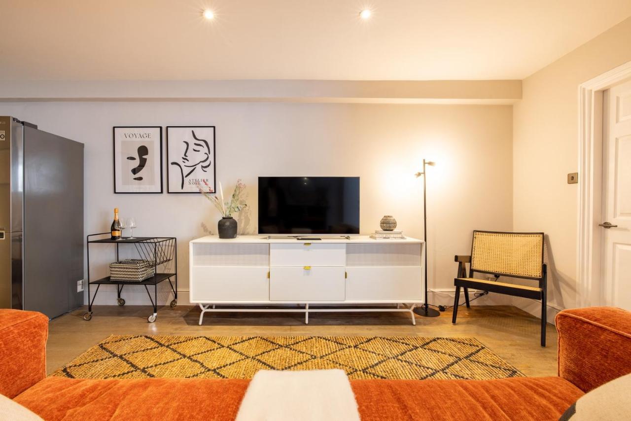 The Paddington Flat - Modern 2bdr With Patio * London