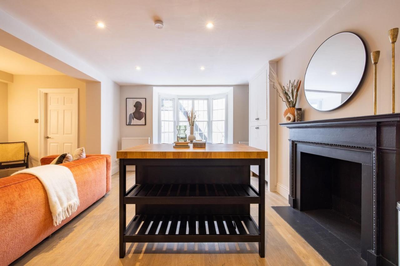 The Paddington Flat - Modern 2bdr With Patio * London