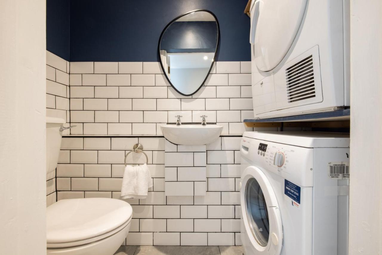 The Paddington Flat - Modern 2bdr With Patio Apartment *