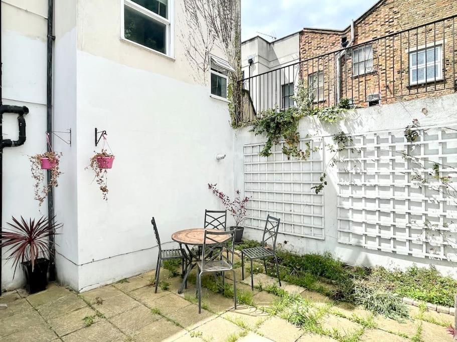 *new* Beautiful 2 Bedroom House In Location Apartamento