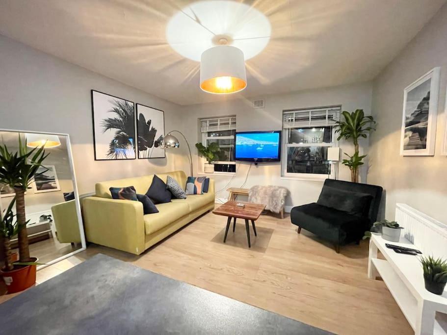 *new* Beautiful 2 Bedroom House In Location Apartamento Londres