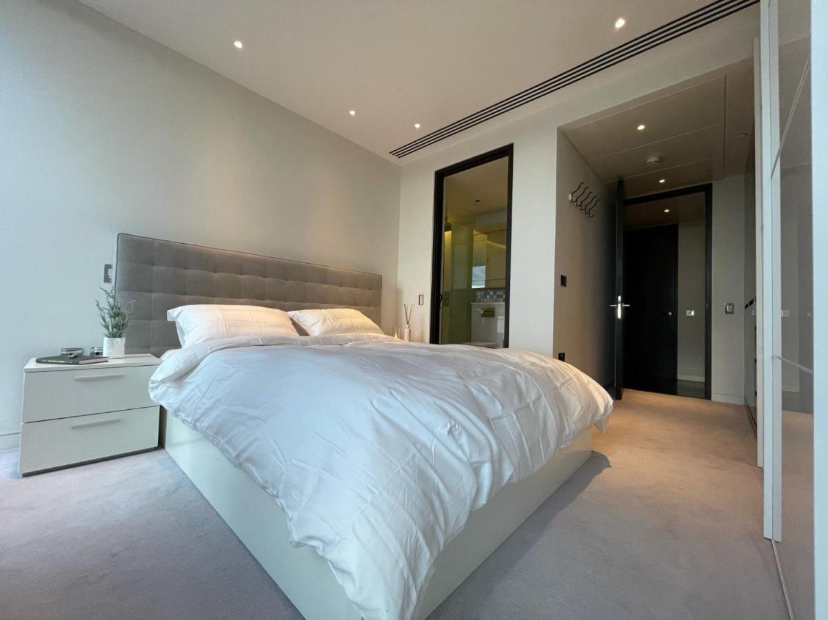 One Bedroom In Luxury On 30th Floor In Central With Breathtaking Skyline View Of Major Landmarks In Accommodatie bij particulieren *