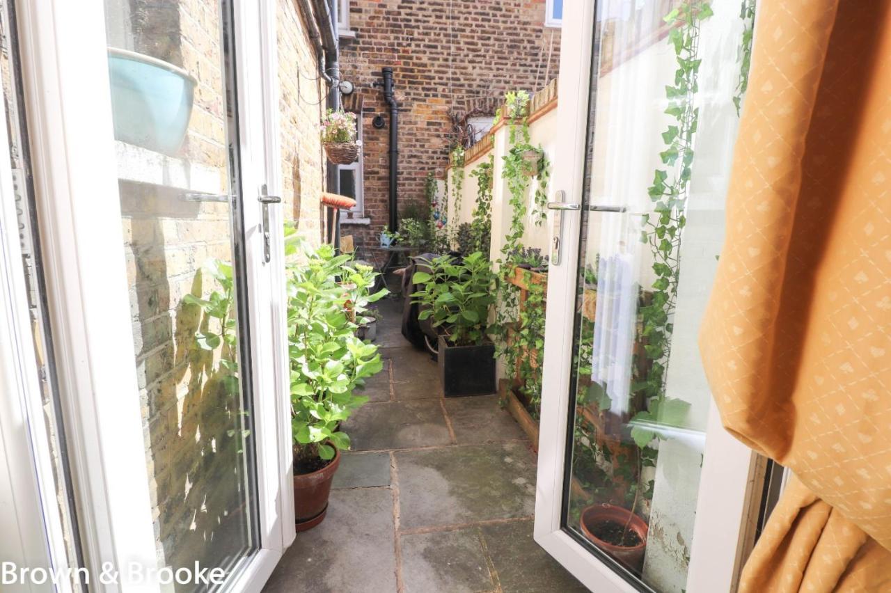 Victorian Charm: Spacious 3-bed Near Attractions Londres