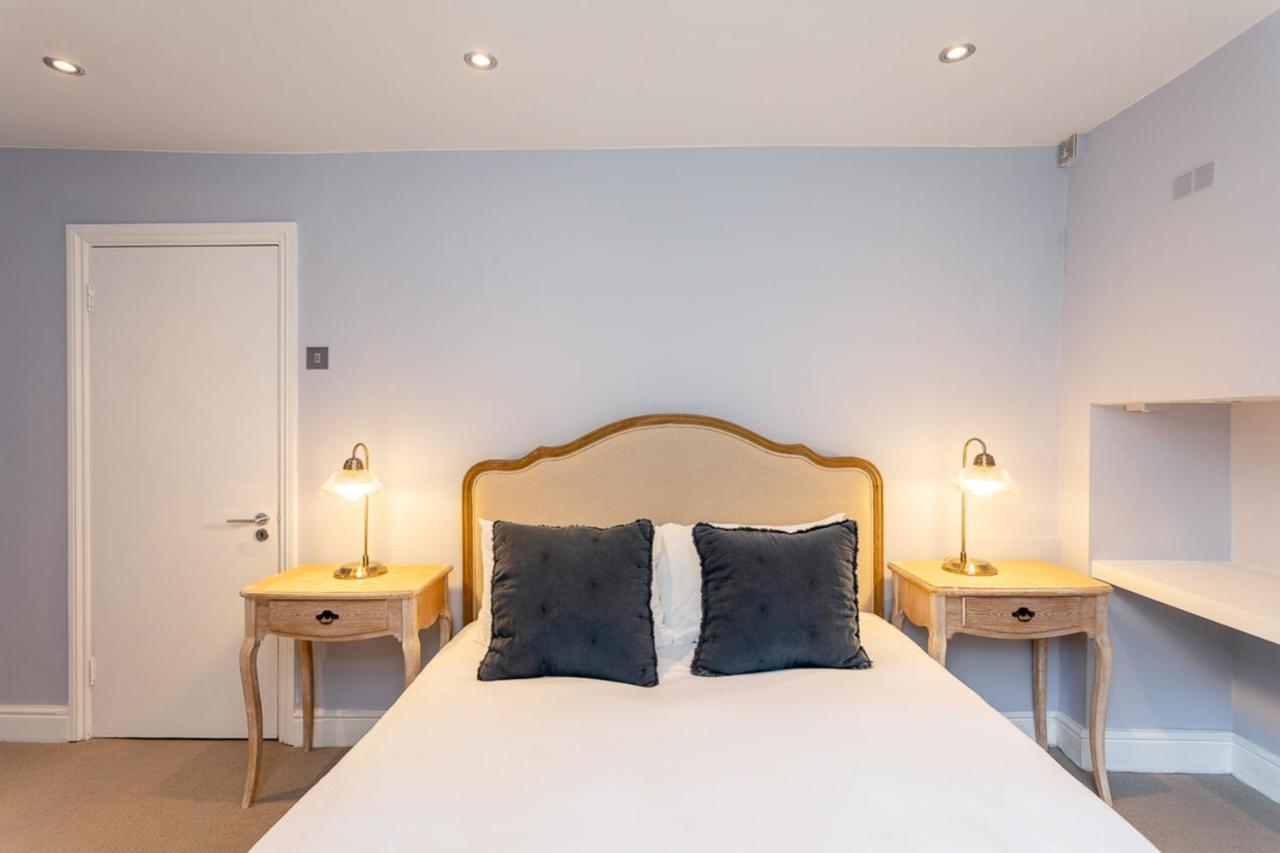 Two Bed Notting Hill Gem *