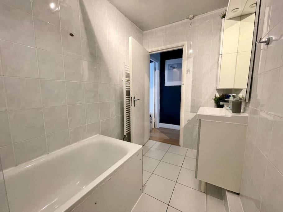 *new* Beautiful 2 Bedroom House In Location Apartamento