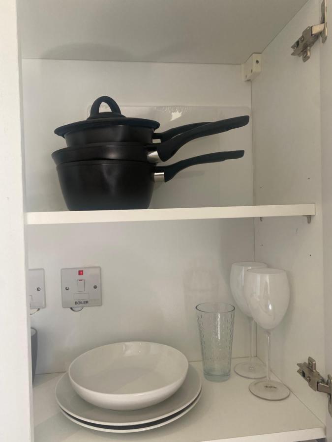 High Spec Furnished Studio Londres