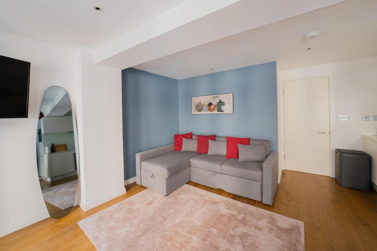 Stylish Covent Garden Apartment London