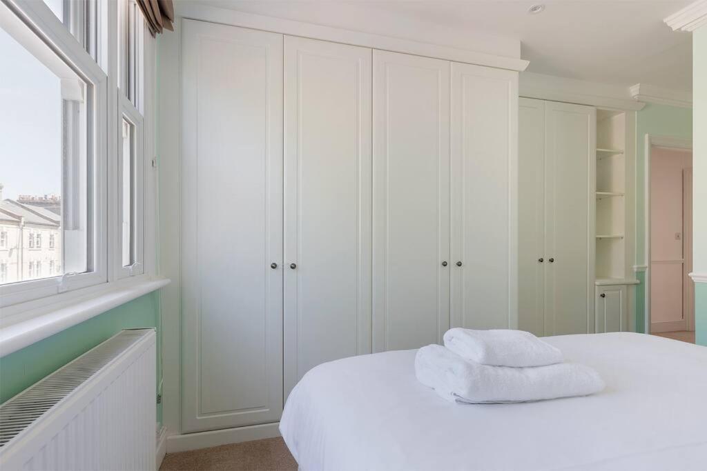 Spacious 3 Bedroom Flat With Terrace Appartement