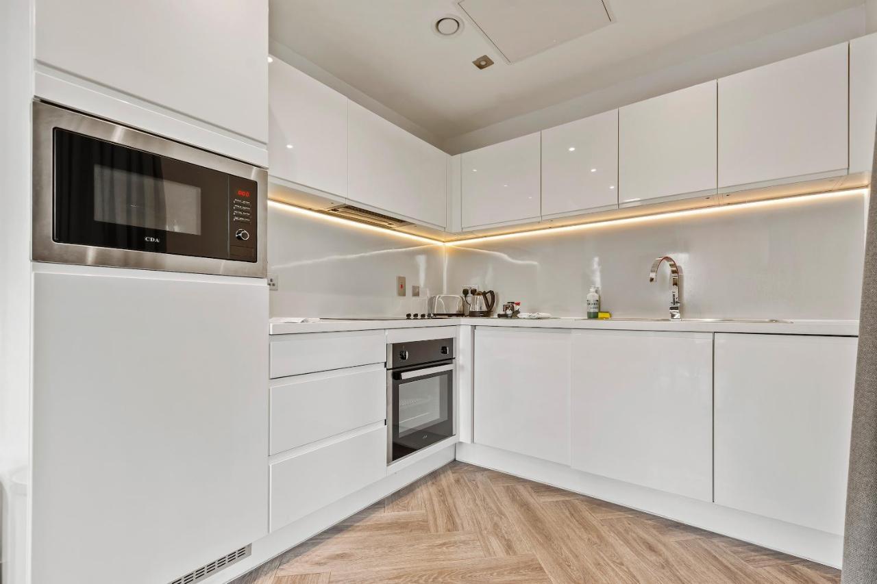 Roomzzz Stratford 4* Londres