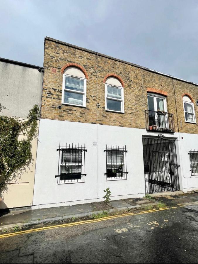 Apartamento *new* Beautiful 2 Bedroom House In Location