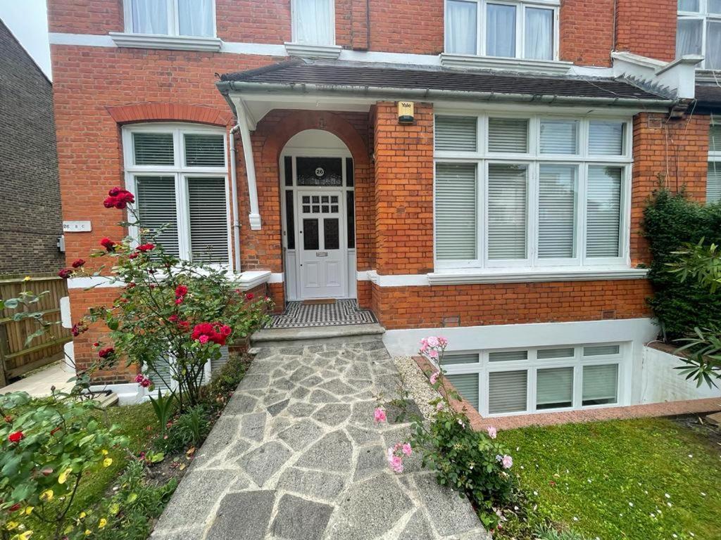 Spacious Home! Сasa de vacaciones Londres