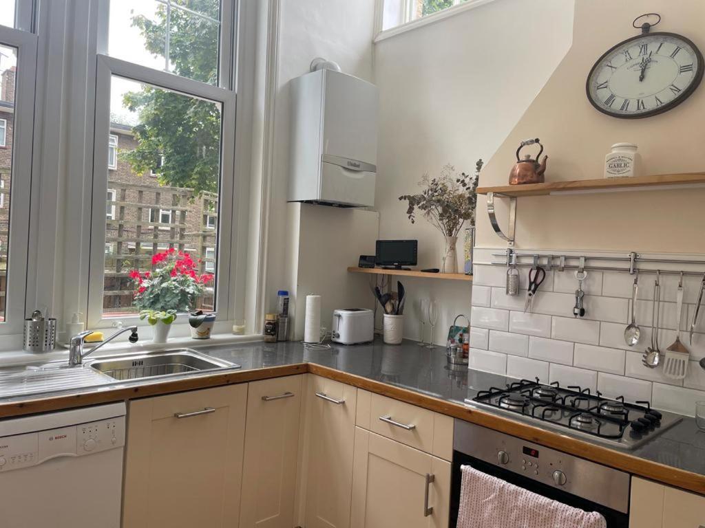 Spacious Home! Сasa de vacaciones Londres